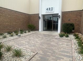 480 74th St APT 105, Downers Grove, IL 60516