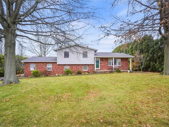2949 Wilbanks Dr, Barberton, OH 44203