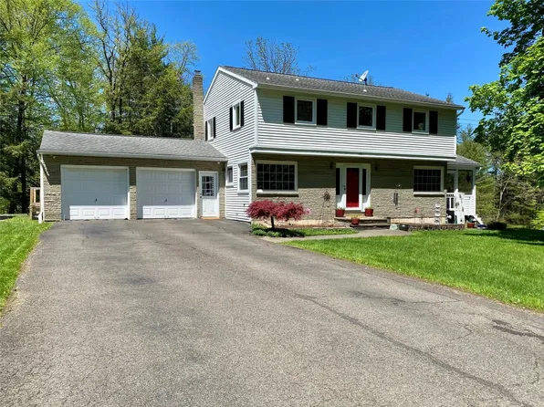 20 Laine Ct, Apalachin, NY 13732