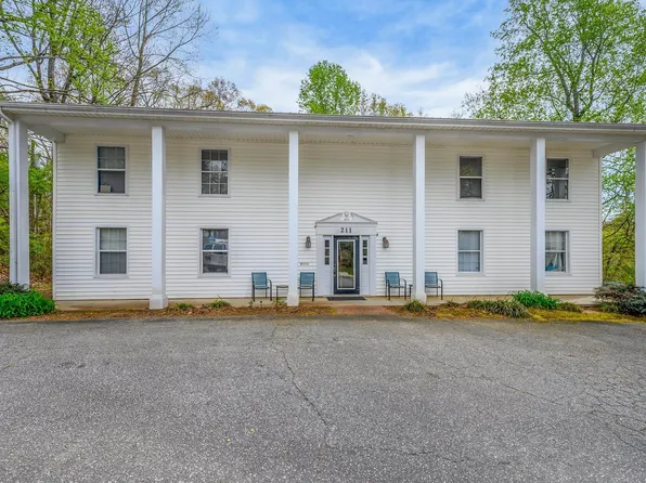 211 Brookside Dr #D, Duncan, SC 29334
