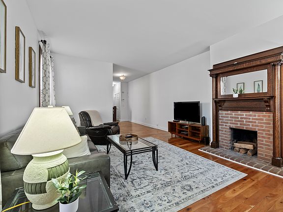 2nd image of 238 Collins Ave