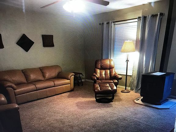 Liv rm w/furniture view
