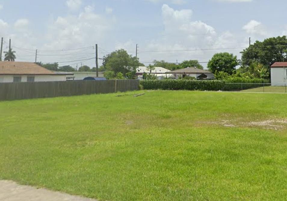 2nd image of 874 SW 6th St