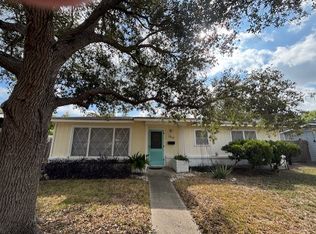 1017 Wilshire Pl, Corpus Christi, TX 78411