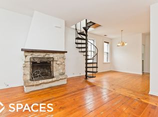 1015 W Wolfram St #UNT2F, Chicago, IL 60657