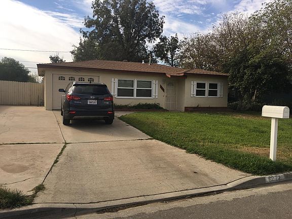 Plenty of driveway parking