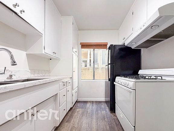 4th image of 14271 Dickens St #O4