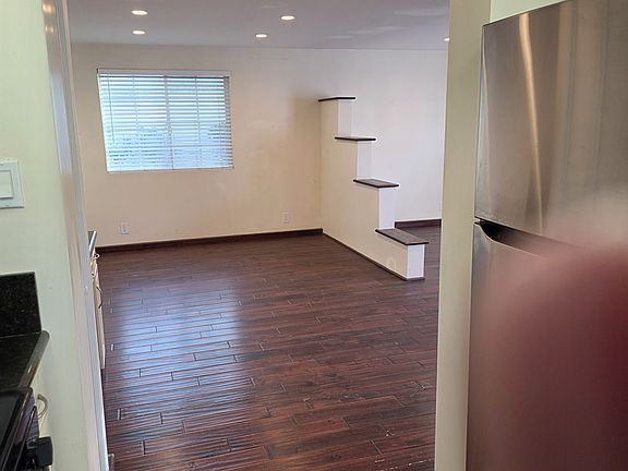 5th image of 15262 Roselle Ave #15264