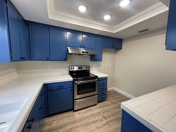 3rd image of 4082 Weymouth Ln