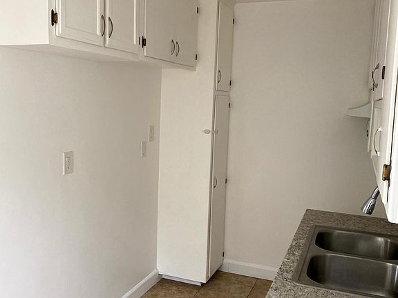 5th image of 9808 Jefferson St