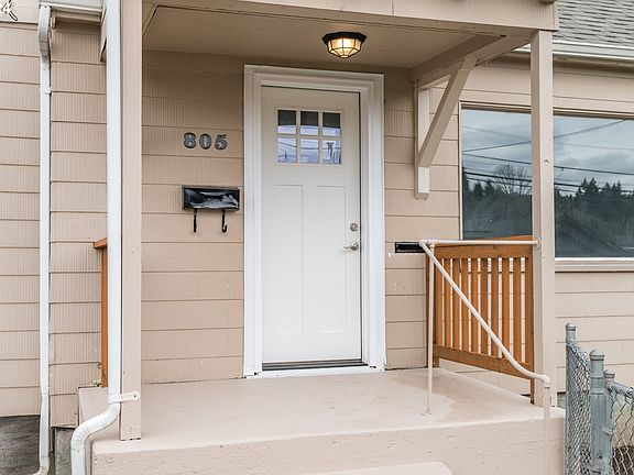 3rd image of 805 N 1st Ave