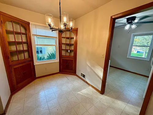 904 Park Ave Photo 1