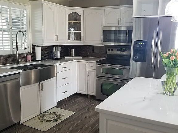 3rd image of 157 Mark Twain Ln