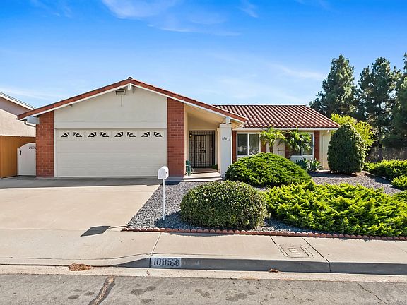 2nd image of 10853 Valldemosa Ln
