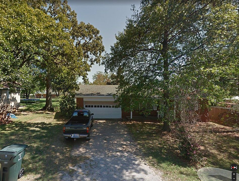 1st image of 120 N McCloud Ave