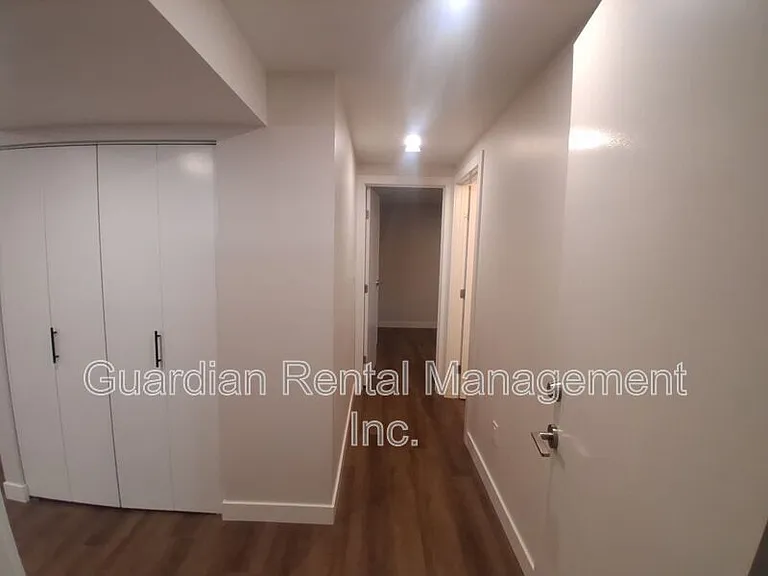 182 Seneca Cres #LOWER — Photo 8