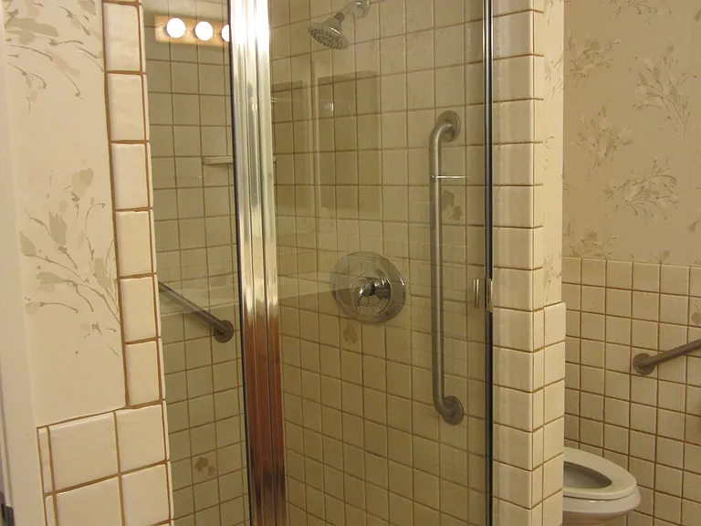 3725 Lincolnwood Dr — Photo 20