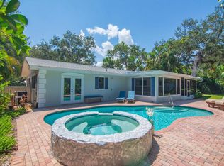 611 Gardenia Ln, Vero Beach, FL 32963