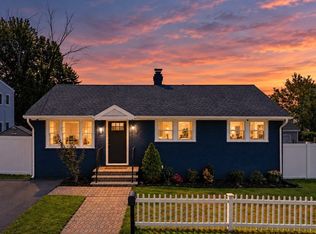 107 New York St, Lowell, MA 01854