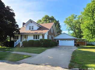 1104 E Calhoun St, Macomb, IL 61455