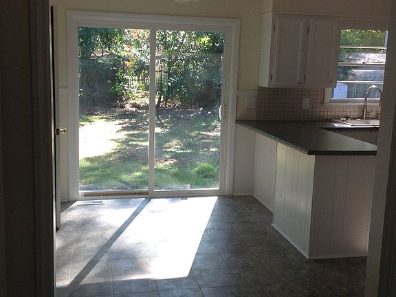 4th image of 107 Chula Vista Dr