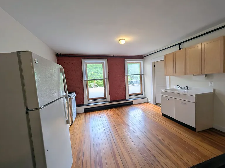 79-93 S Main St #79-93M — Photo 5