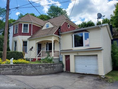 106 Young St, Honesdale, PA, 18431