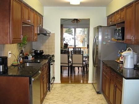 3rd image of 5020 Woodland Way