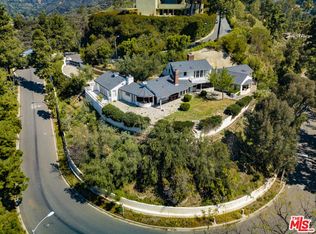 1260 Lago Vista Dr, Beverly Hills, CA 90210