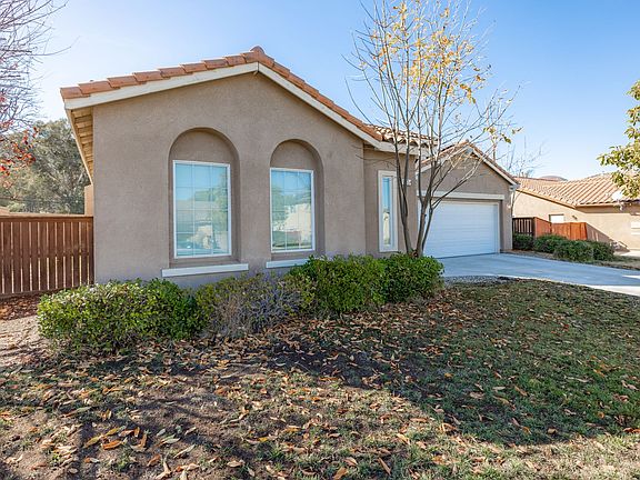 3rd image of 18537 Hilldale Ln