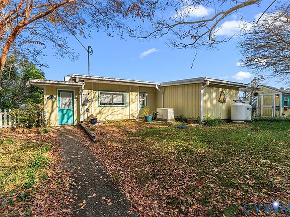 2nd image of 90 Deep Harbor Ln
