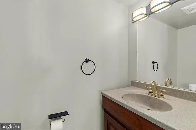 1268 Delbert Ave — Photo 18