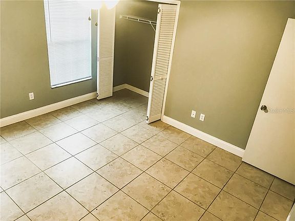 5th image of 112 Candlewick Ct