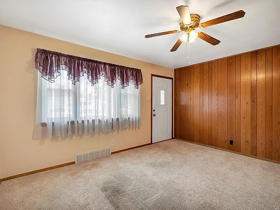 5th image of 712 Norcrest Dr