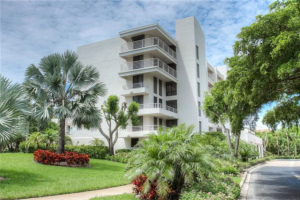 2 bed, 1273 sqft, $8,000 — Photo 1
