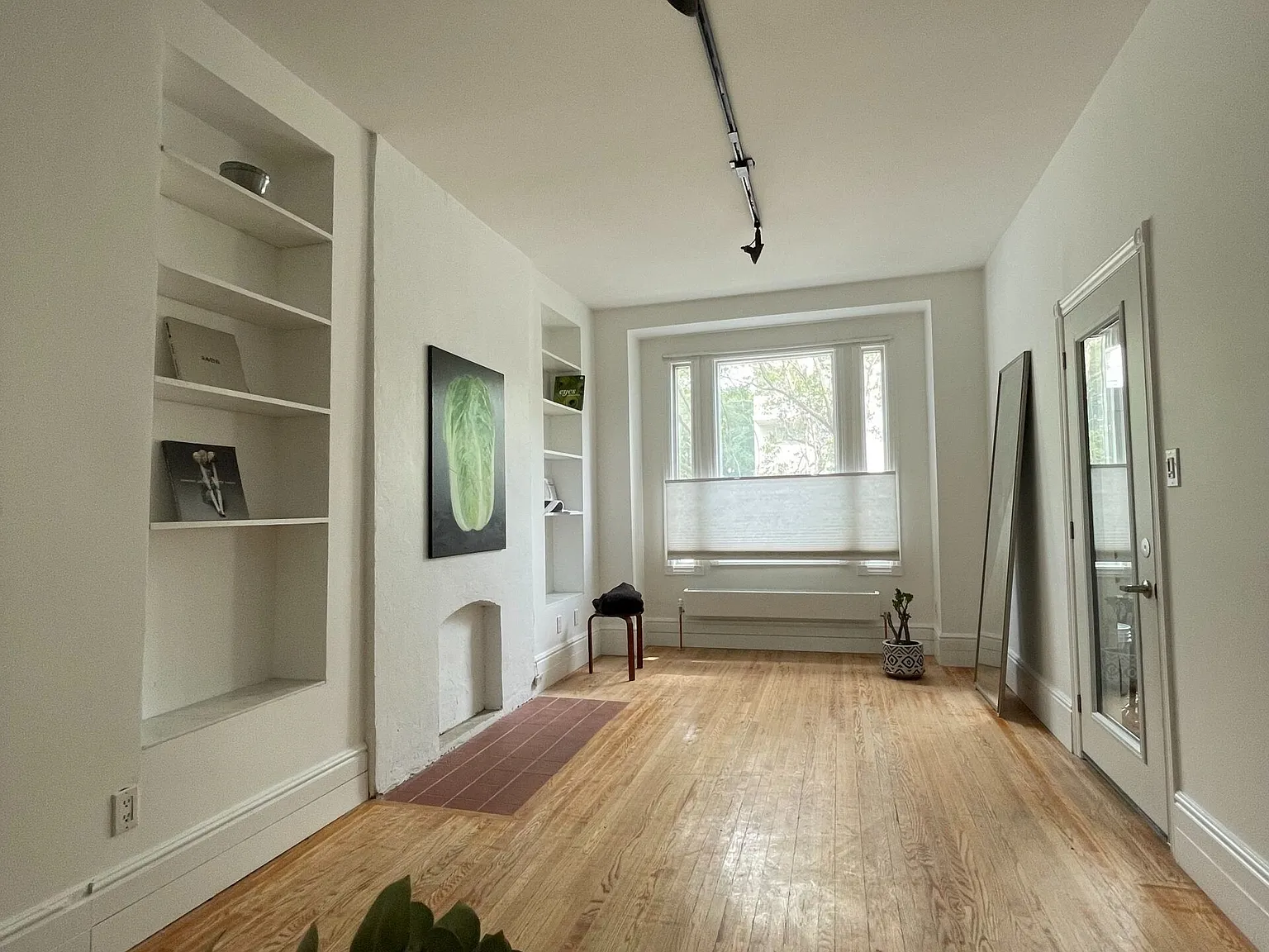 2 bed, $2,970 — Photo 1