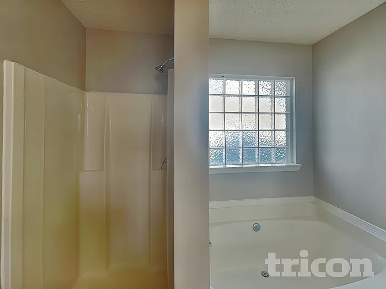 11011 Pointer Ridge Dr — Photo 10