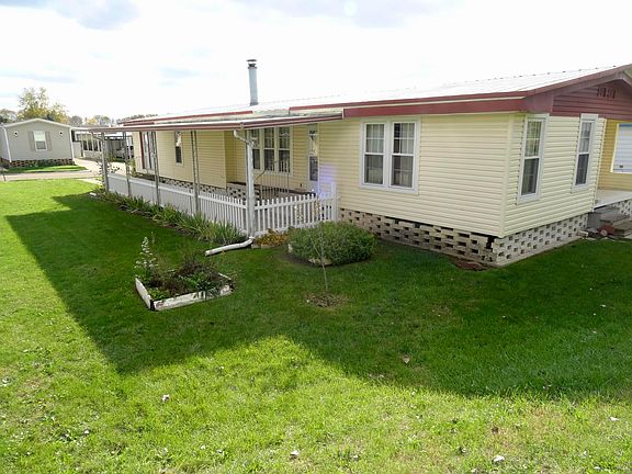 3rd image of 808 Ronnie Way