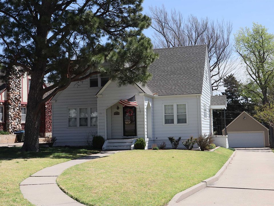 1st image of 1906 La Mesa Dr