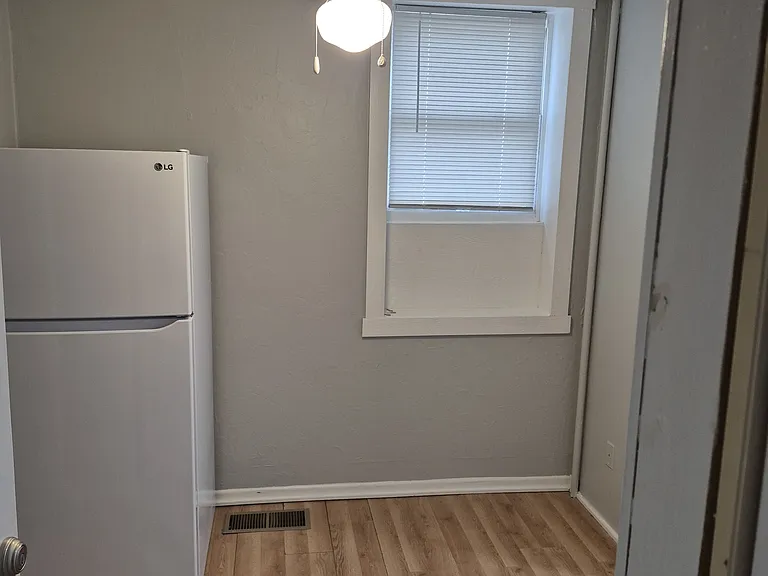 105 E Front St #2 — Photo 1