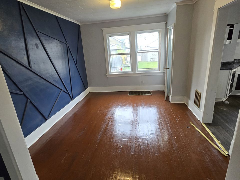1st image of 320 Dartmouth Ave