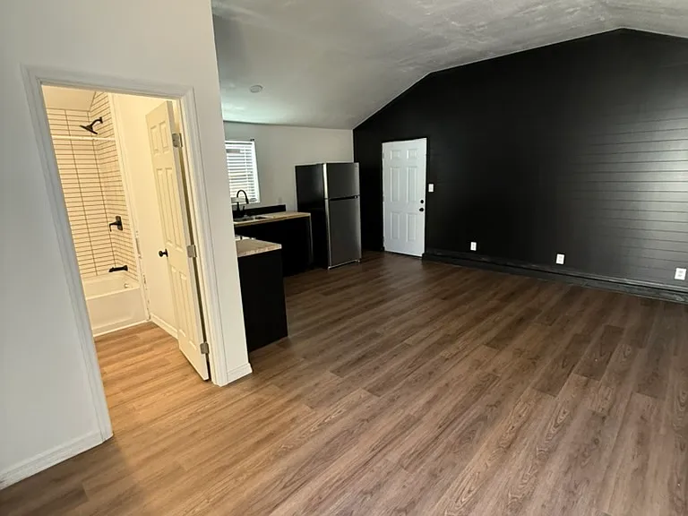 658 23rd Ave S #3 — Photo 2