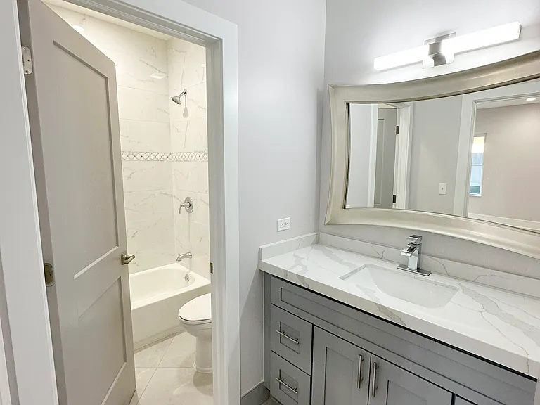 1719 N 18th Ave #201 — Photo 7