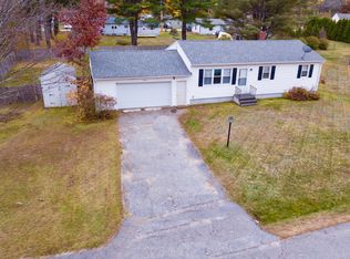 14 Rosewood Rd, Auburn, ME 04210
