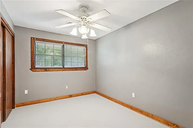 34081 Stanley St — Photo 17