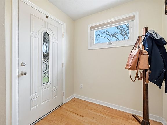 5th image of 113 Country Club Dr