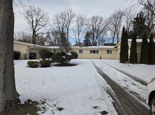 3458 Aquinas Dr, Rochester Hills, MI 48309