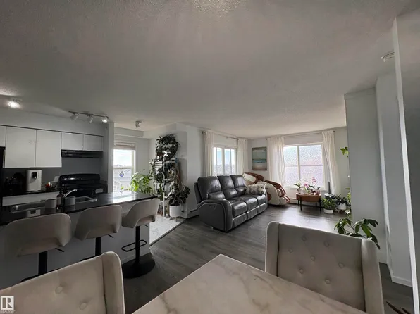 18126 77th St NW #423, Edmonton, AB T5Z 0N7