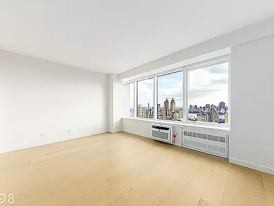 1st image of 561 Amsterdam Ave #26D