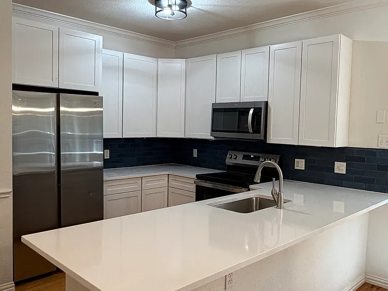 47 Wales Dr — Photo 24